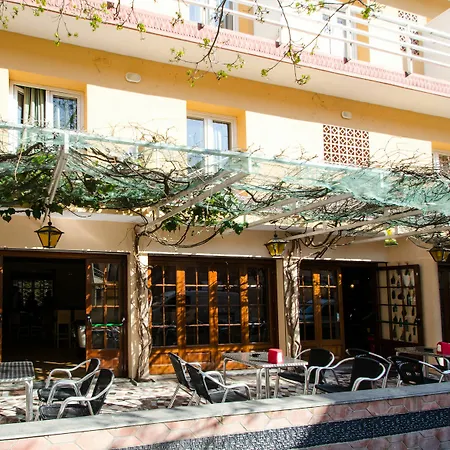 Guest house Lloret 2*